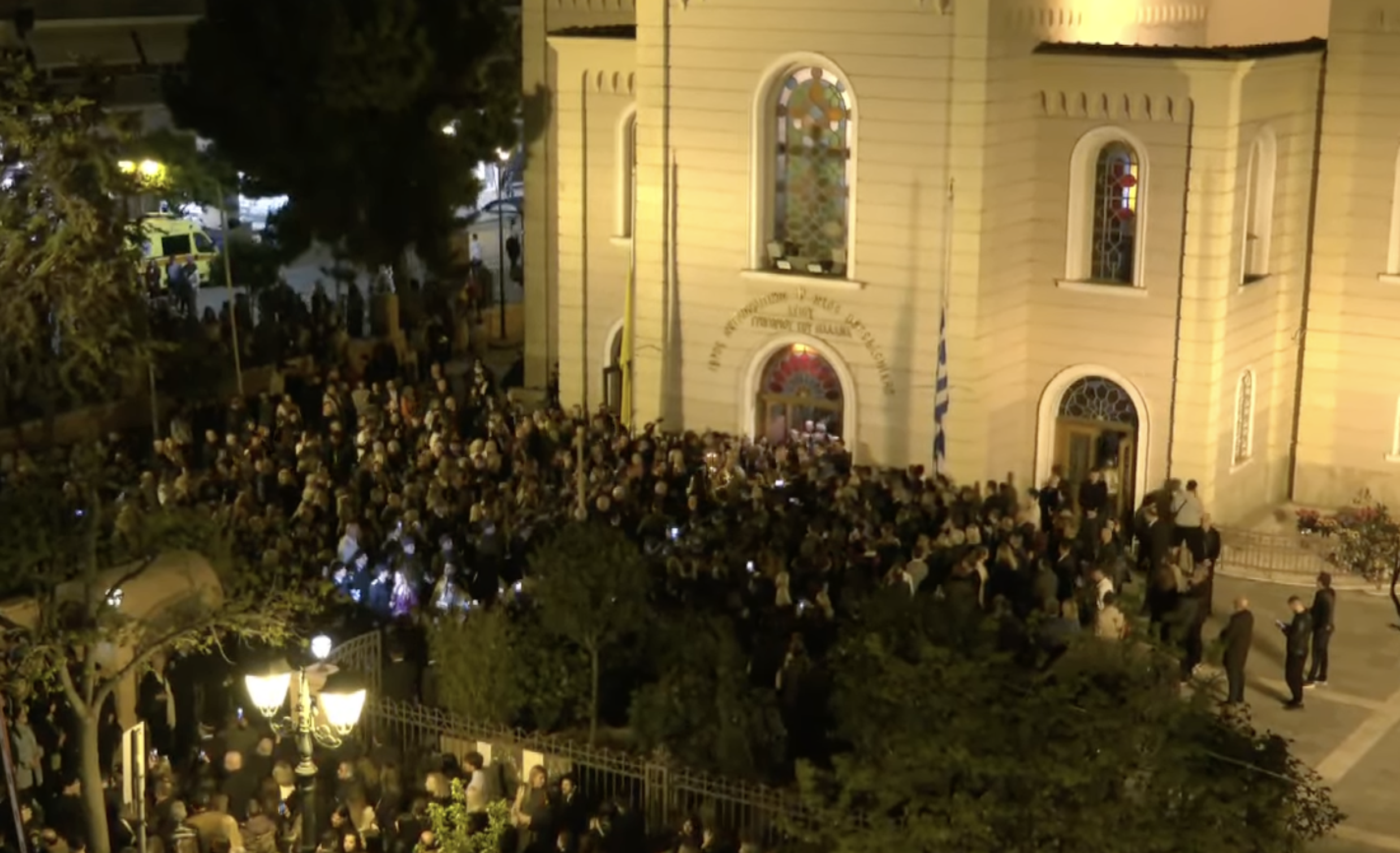 Κατανυκτικά η Ακολουθία του Επιταφίου στη Θεσσαλονίκη με τον Μητροπολίτη Φιλόθεο (LIVE)